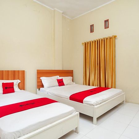 RedDoorz near Universitas Muhammadiyah Pringsewu Margakaya  Bagian luar foto