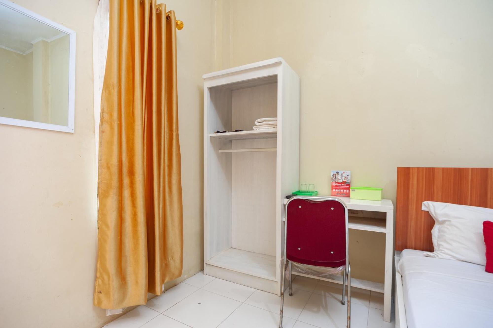 RedDoorz near Universitas Muhammadiyah Pringsewu Margakaya  Bagian luar foto